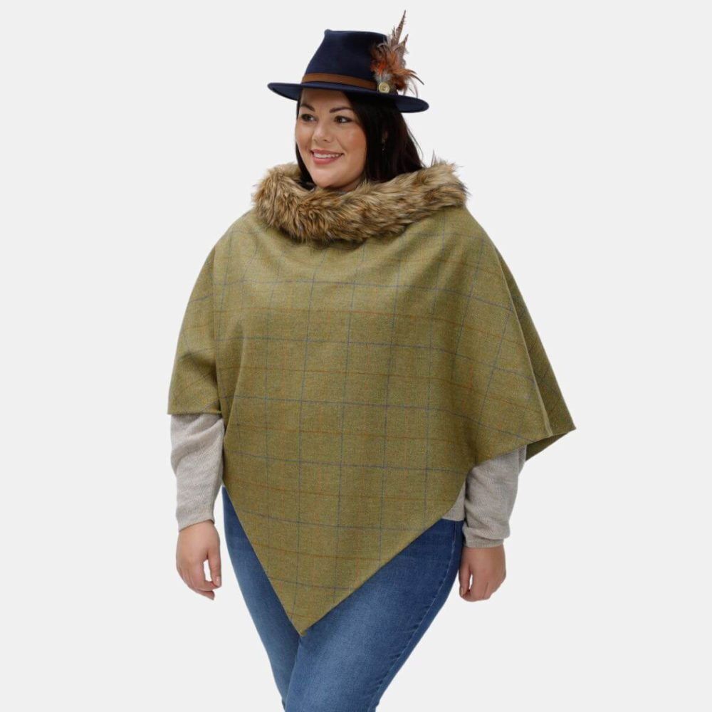 Melissa Curvy Cape Faux-Fur Collar Cape
