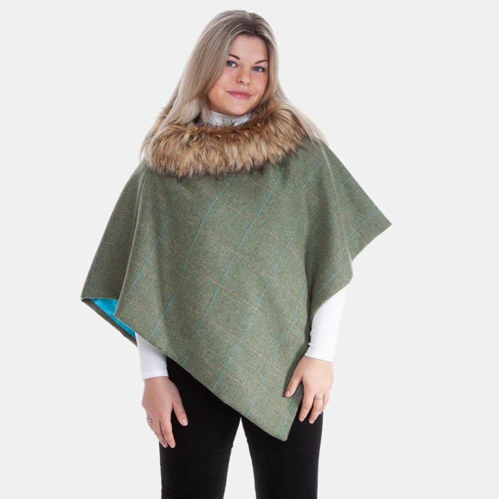 Karen Shorter Faux-Fur Collar Cape