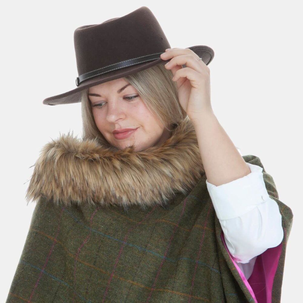 Georgina Shorter Faux-Fur Collar Cape